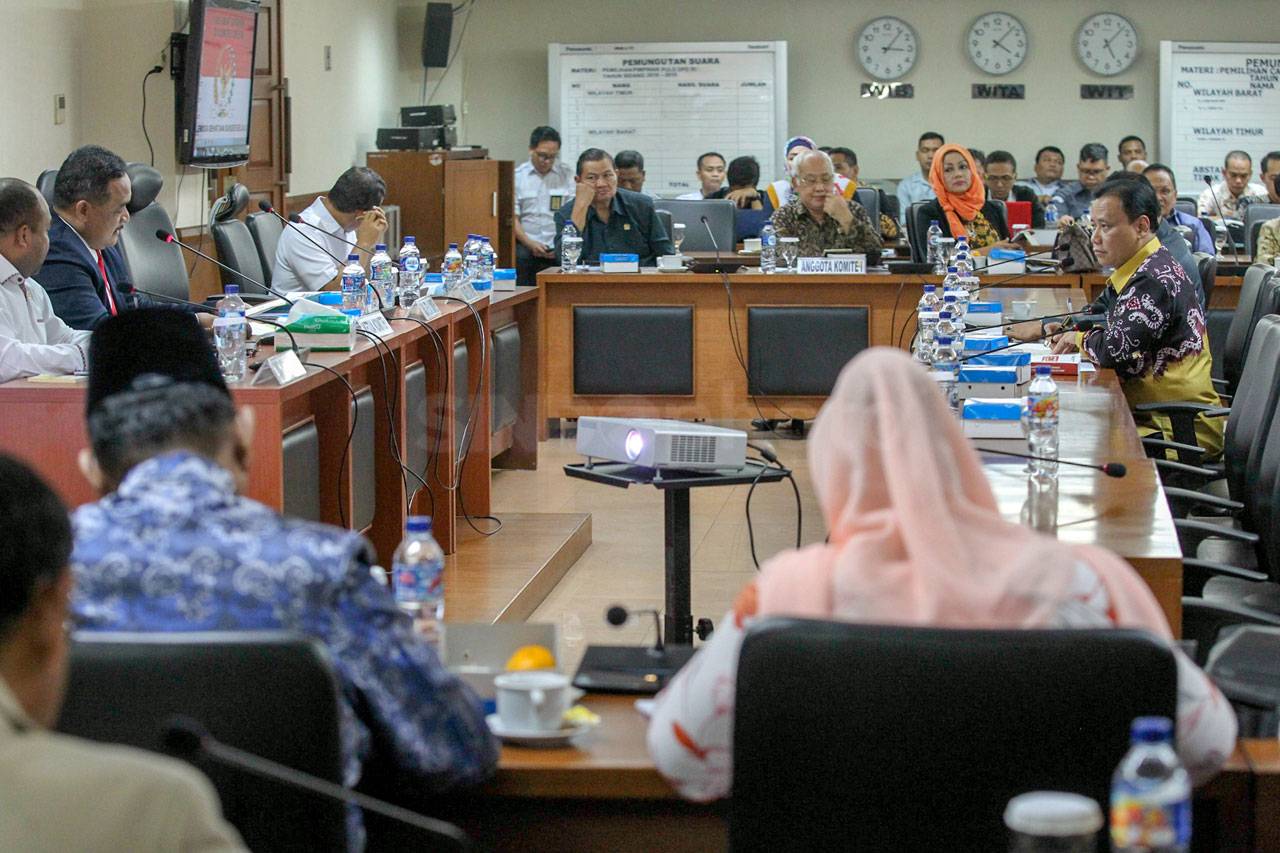Bawaslu Rapat Kerja...
