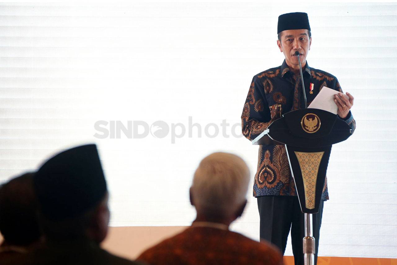 Presiden Jokowi Buka...