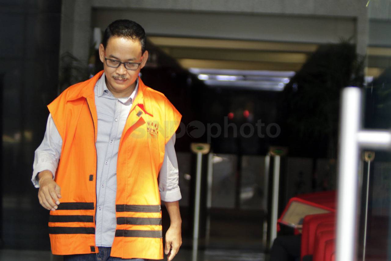 KPK Periksa Anggota...