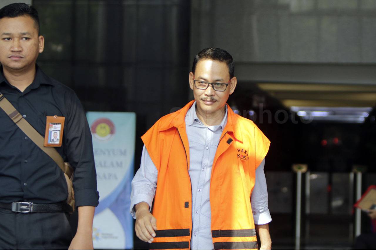 KPK Periksa Anggota...
