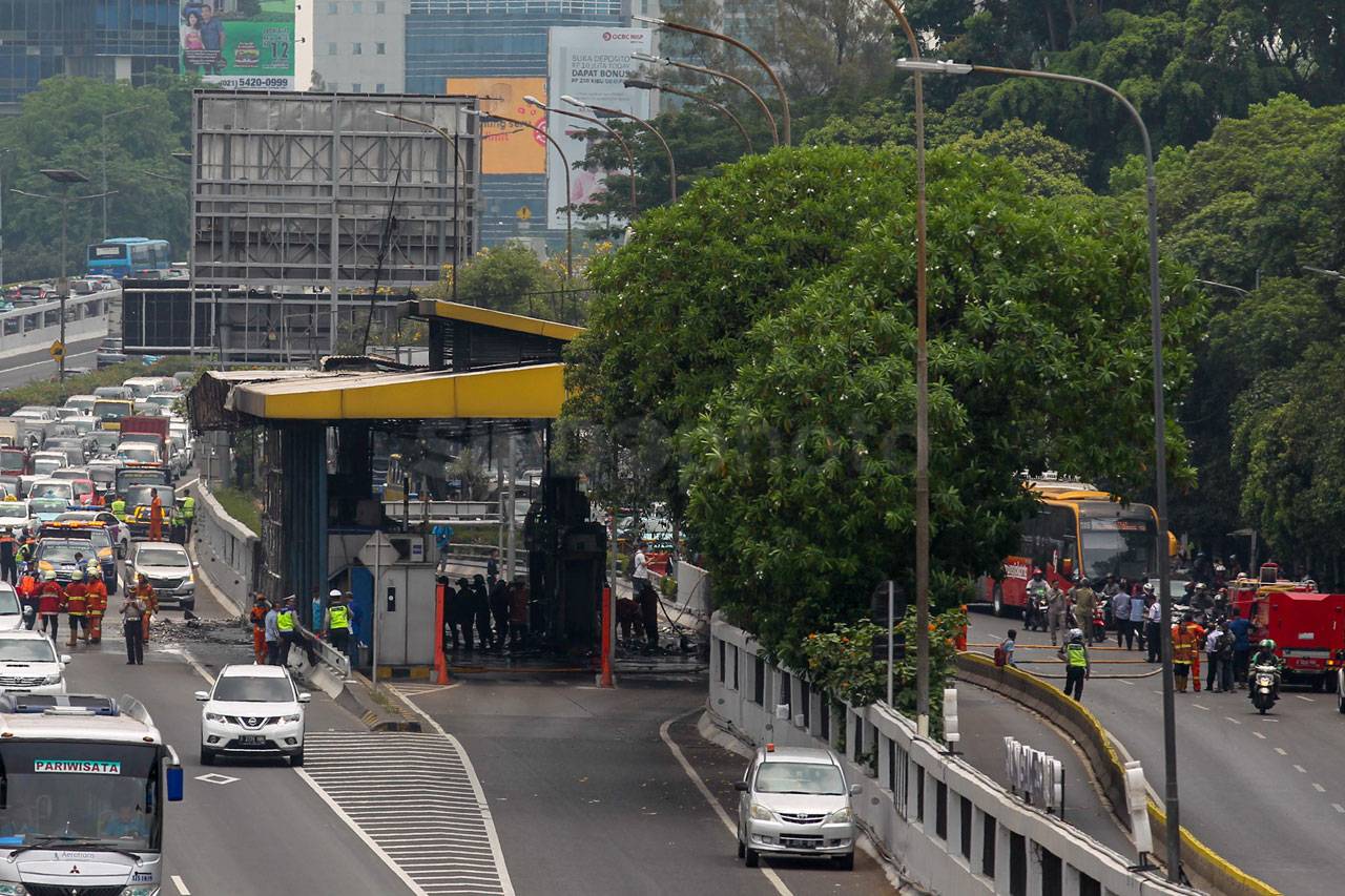 Gerbang Tol Pejompongan...