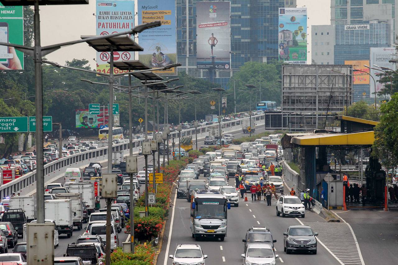 Gerbang Tol Pejompongan...