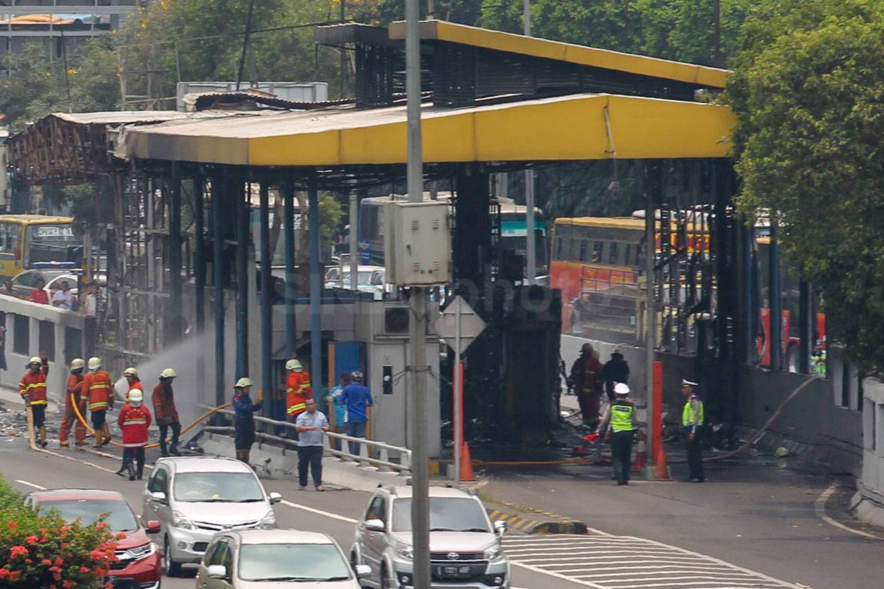Gerbang Tol Pejompongan...