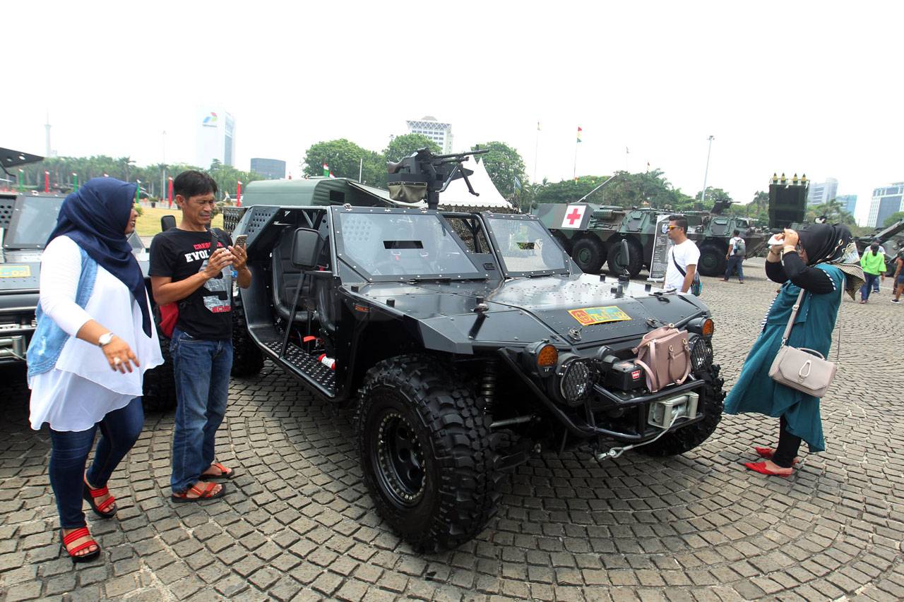Sambut HUT Ke-73, TNI...
