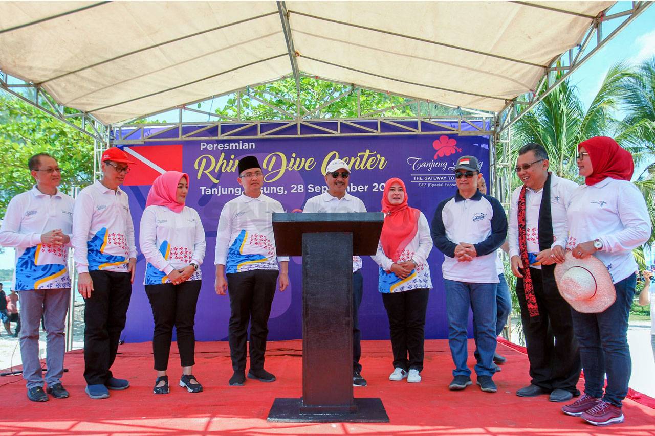 Menpar Buka Festival...