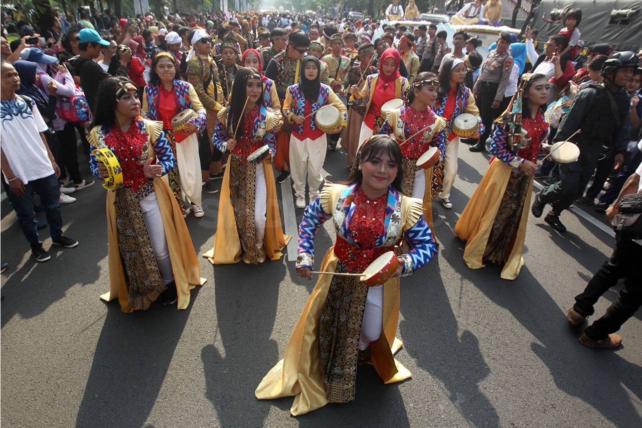 Meriahnya Pawai Obor...