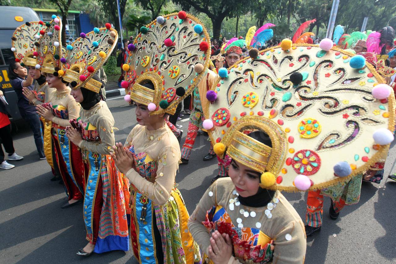 Meriahnya Pawai Obor...