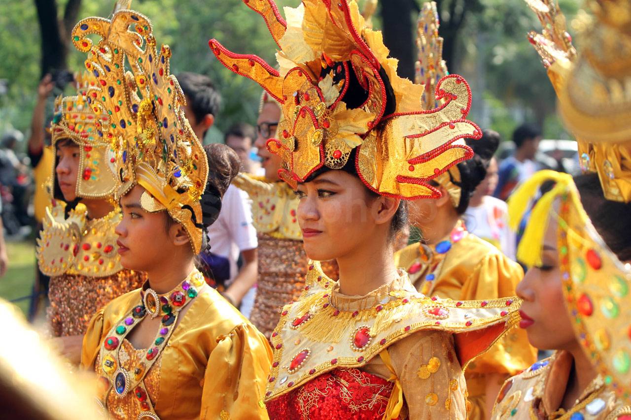 Meriahnya Pawai Obor...