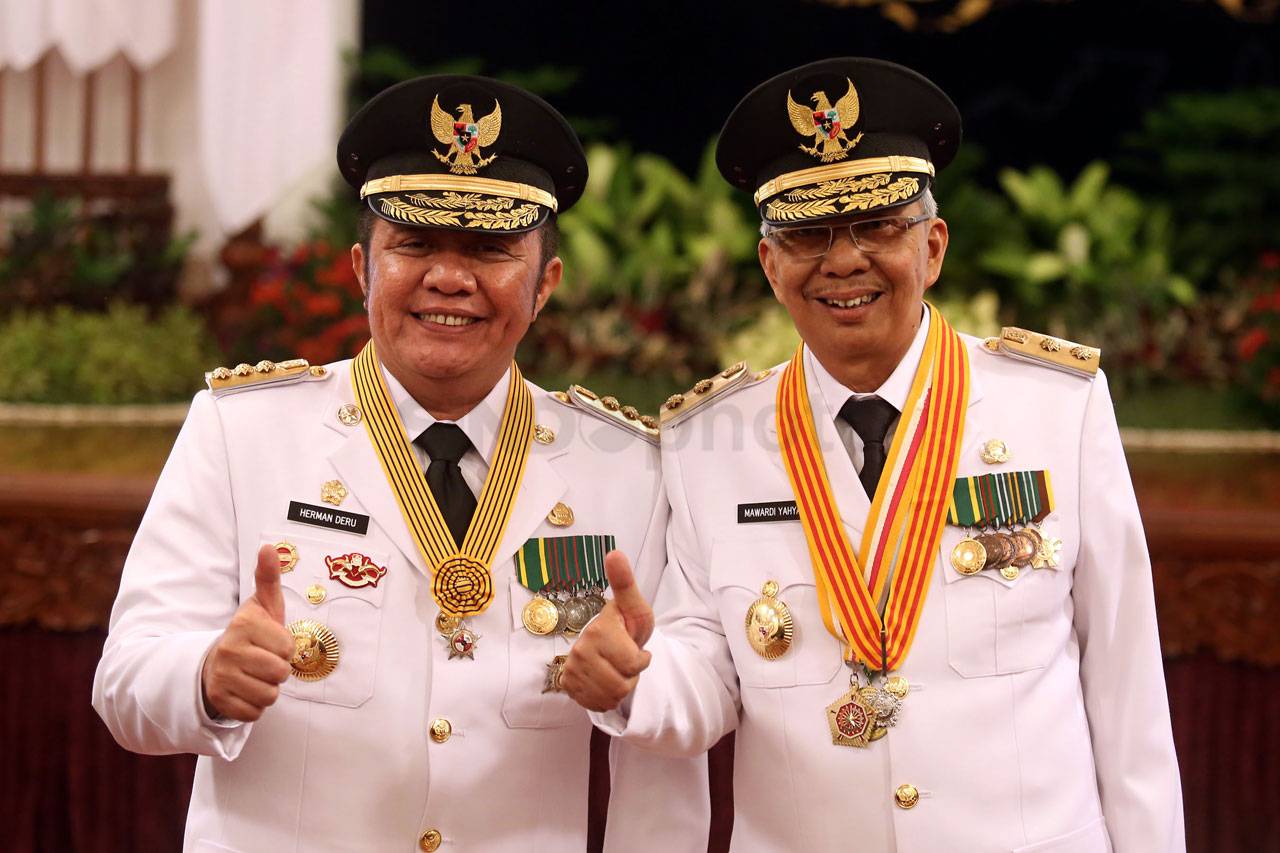 Presiden Jokowi Lantik...