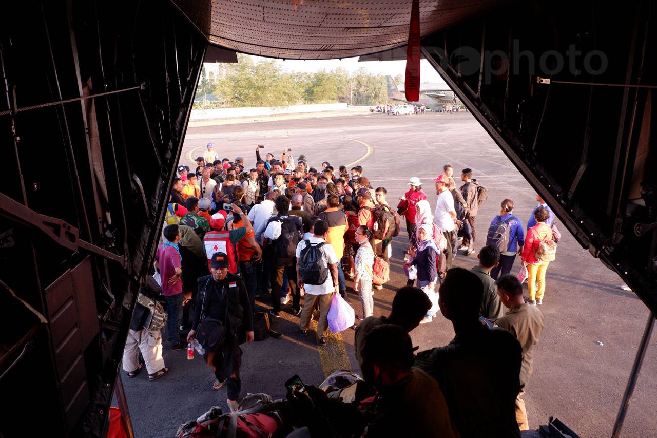 Bandara Palu Dikuasai...