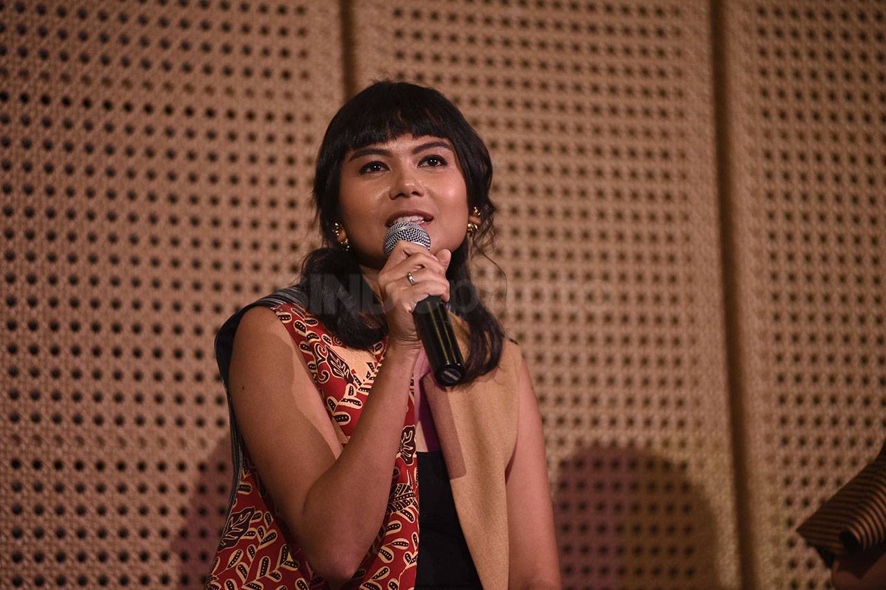 Melestarikan Batik Lewat...
