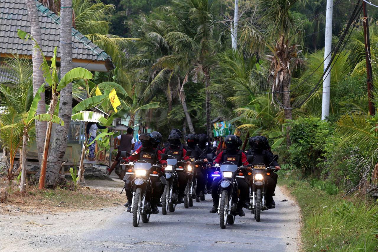 Tim Black Panther Polres...
