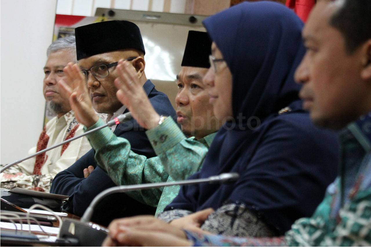 Fraksi PKS Sumbangkan...
