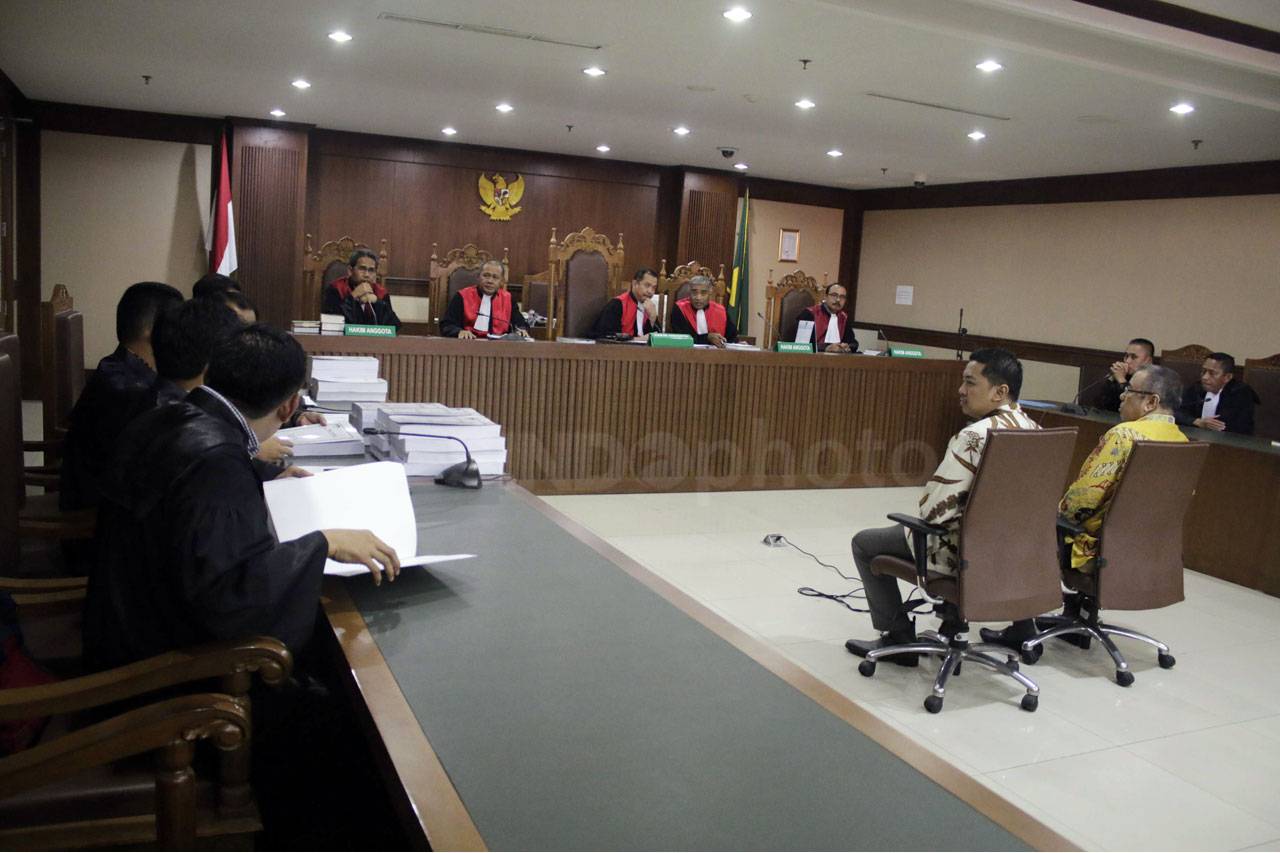 Wali Kota Kendari Adiatma...