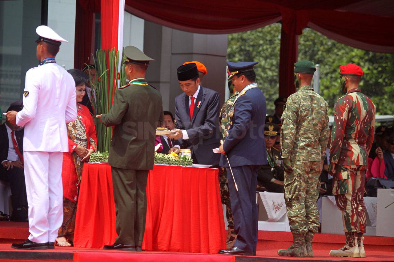 Presiden Jokowi Jadi...