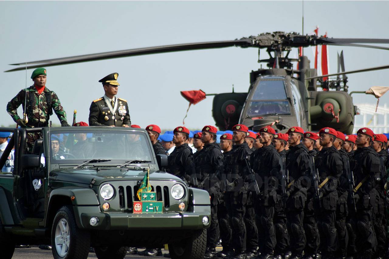 Upacara HUT Ke-73 TNI...