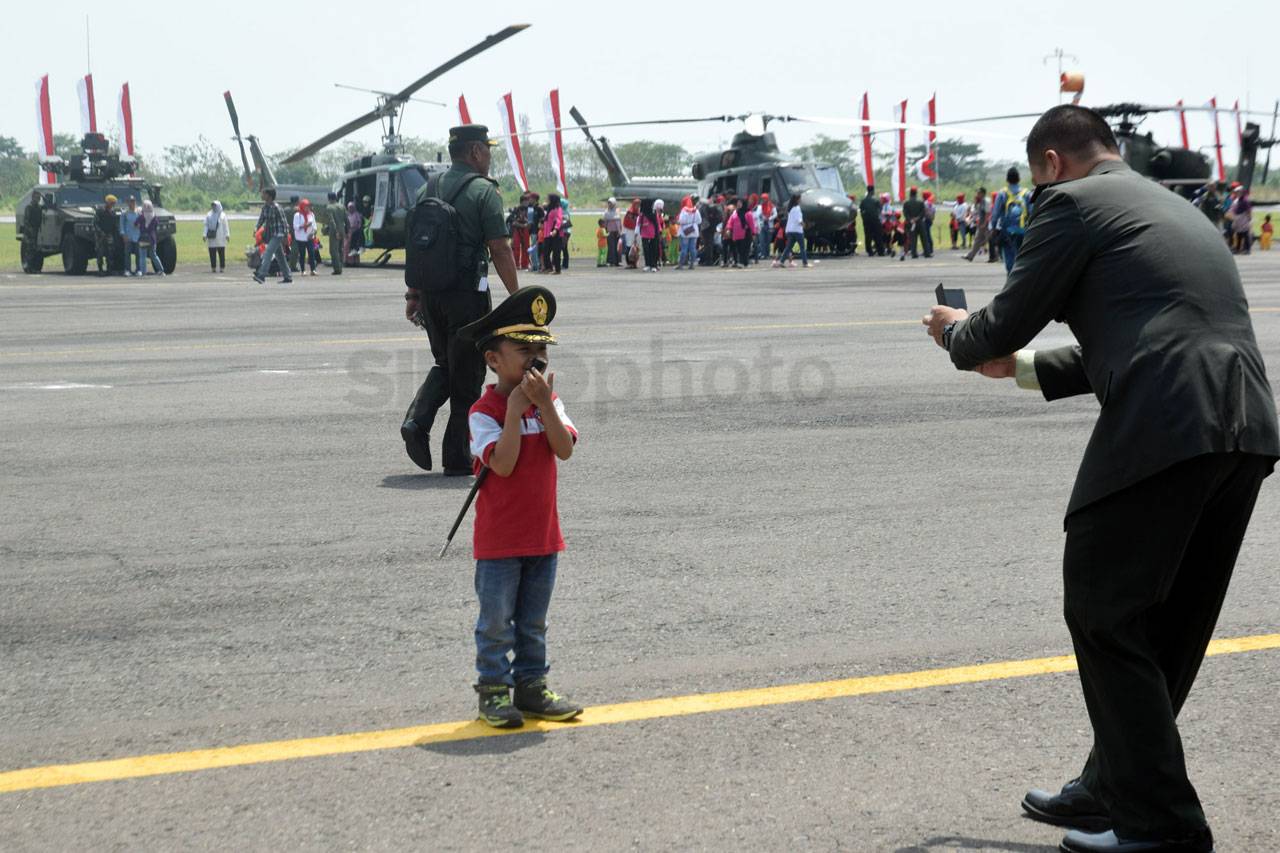 Hadir di Pameran Alutsista...