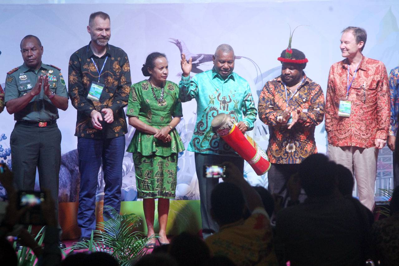 Papua Barat Jadi Tuan...