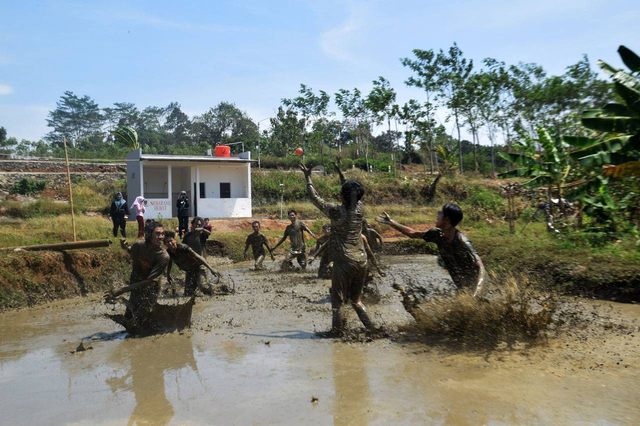 Serunya Fun Game di...