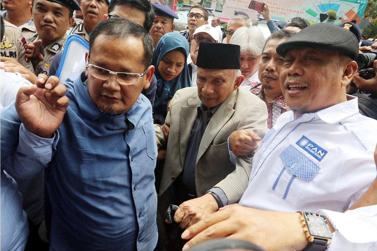 Amien Rais Penuhi Panggilan...