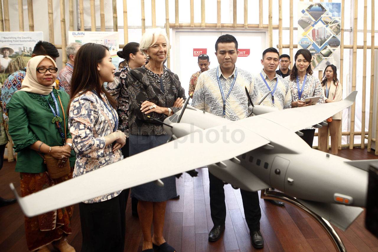Christine Lagarde Kunjungi...