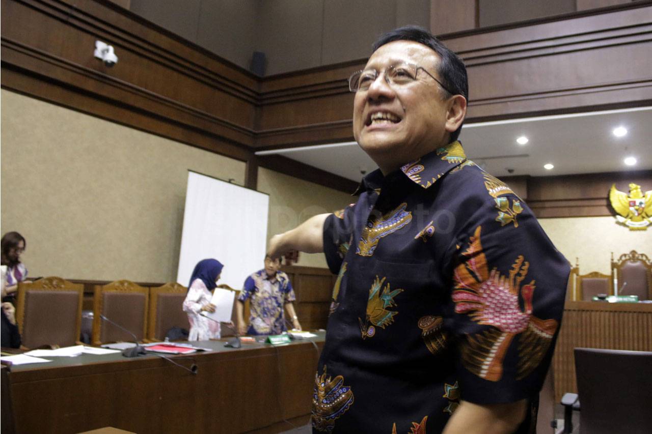 Irman Gusman Ikuti Sidang...