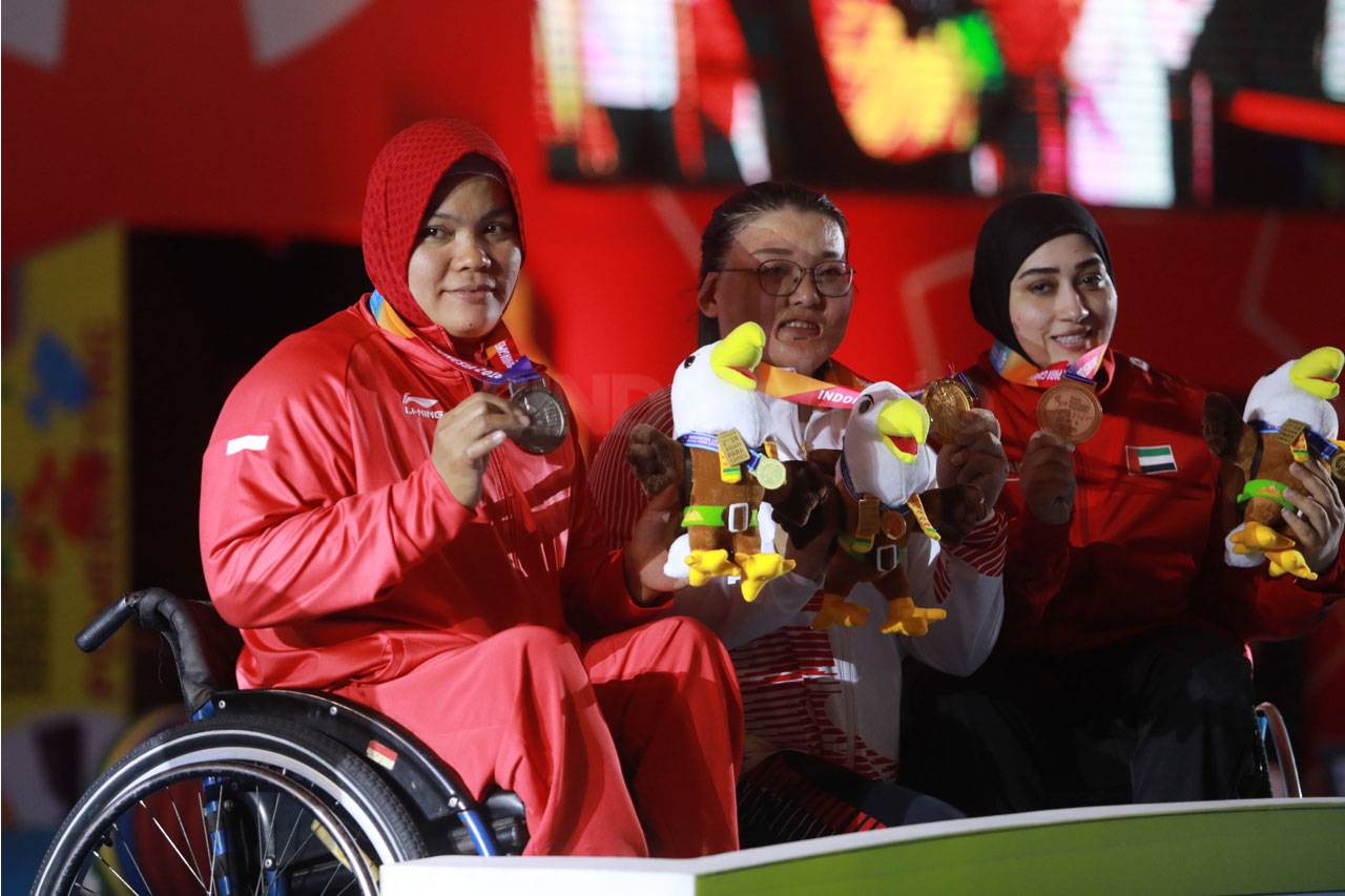 Presiden Jokowi Saksikan...