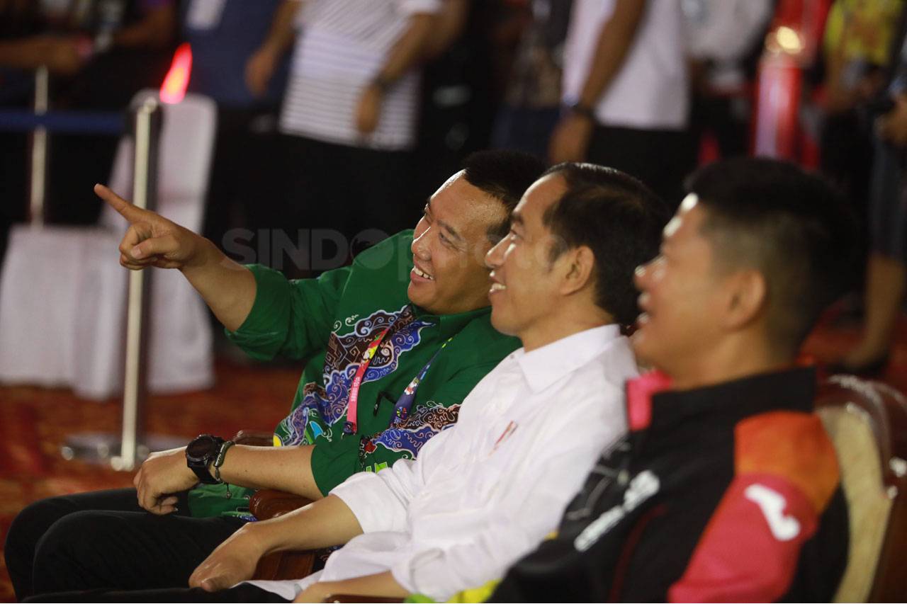 Presiden Jokowi Saksikan...