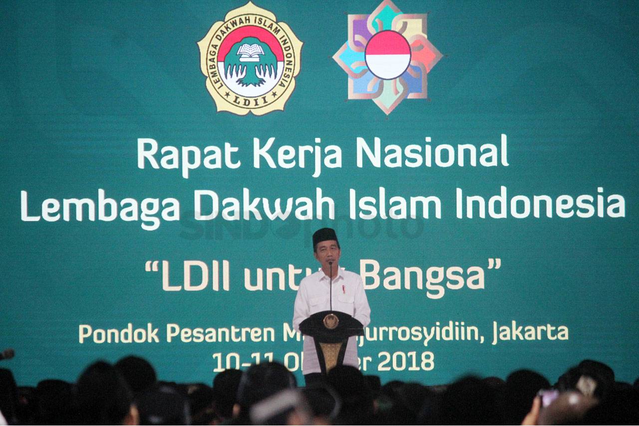 Presiden Jokowi Buka...