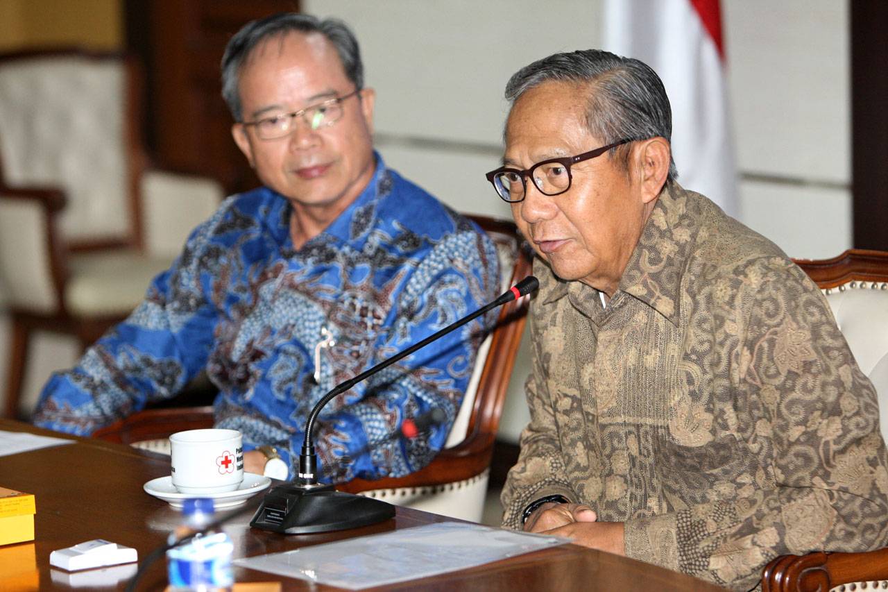 Taiwan Serahkan Bantuan...