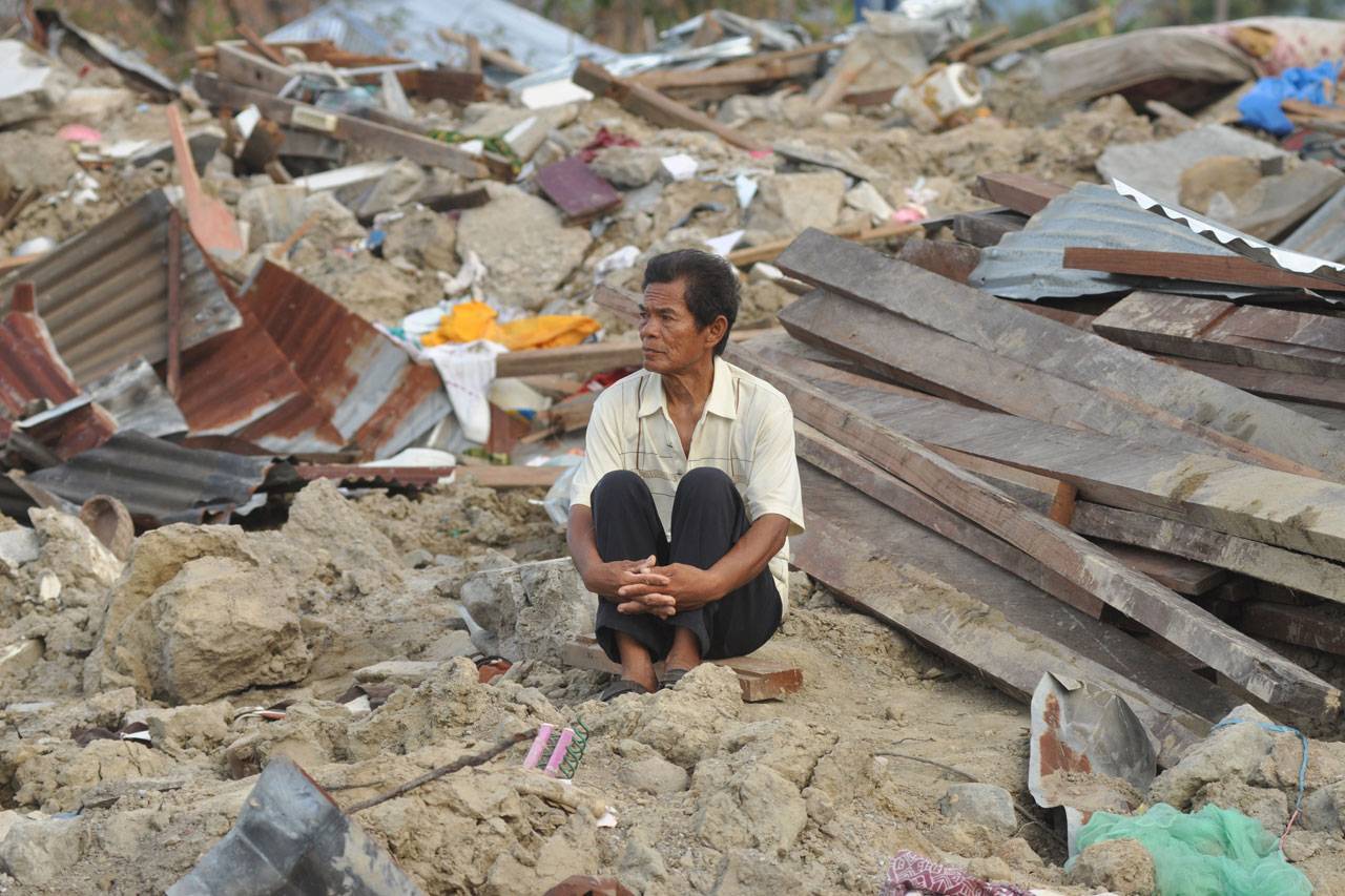 Korban Gempa Palu Mulai...