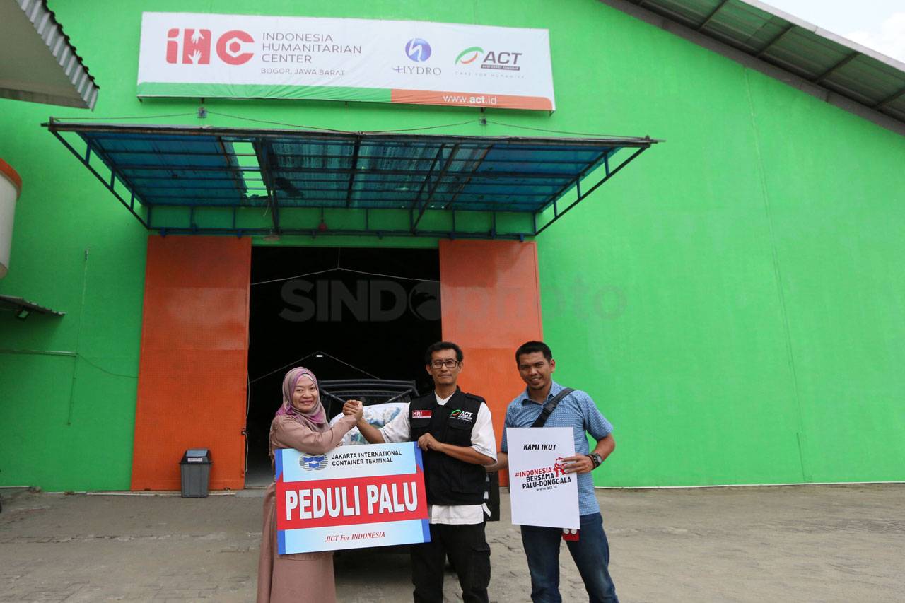 JICT Serahkan Bantuan...