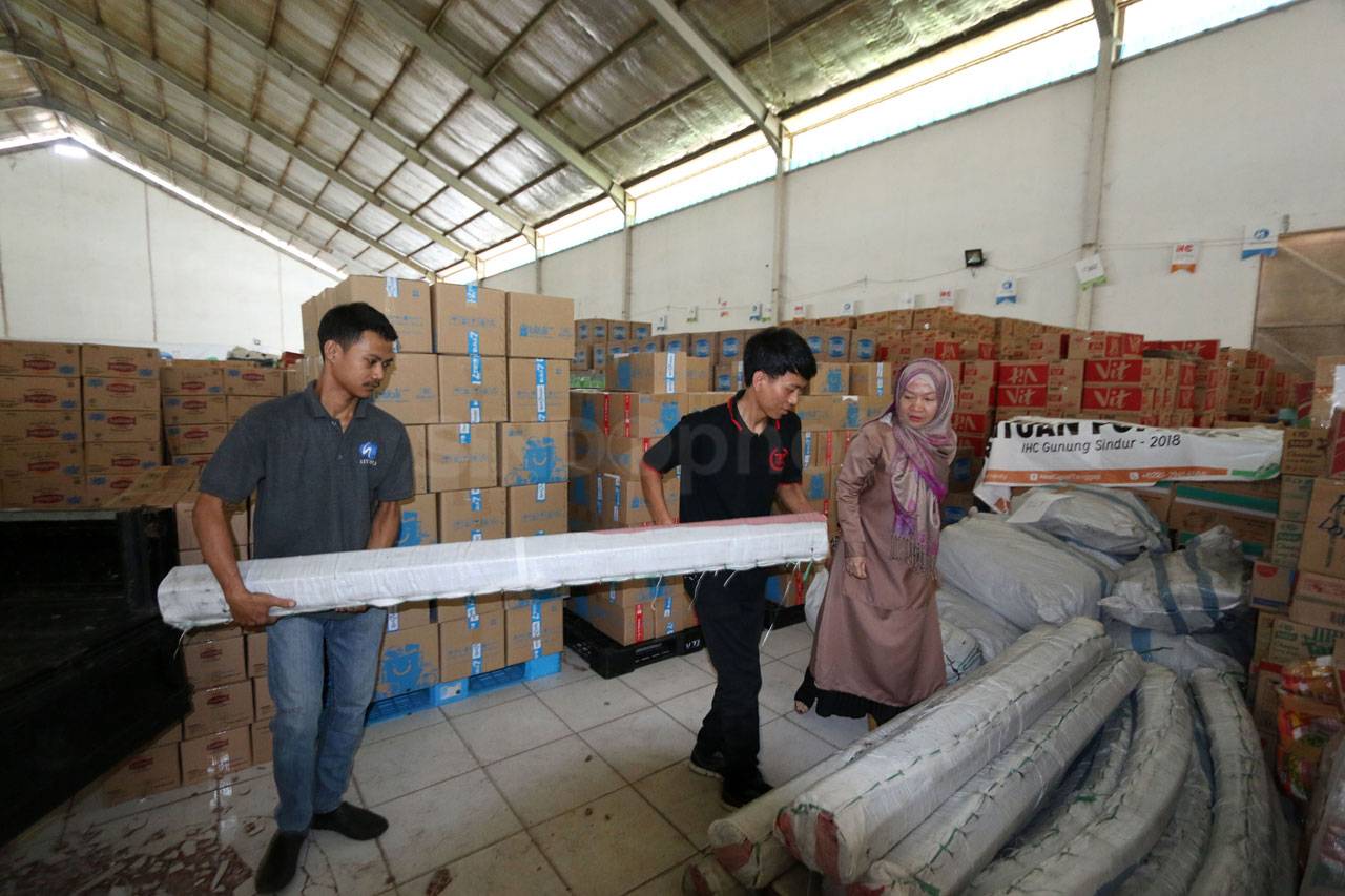 JICT Serahkan Bantuan...
