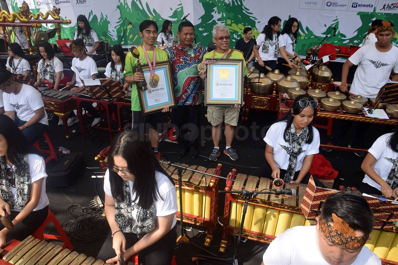 Rekor Gamelan Kromatis...