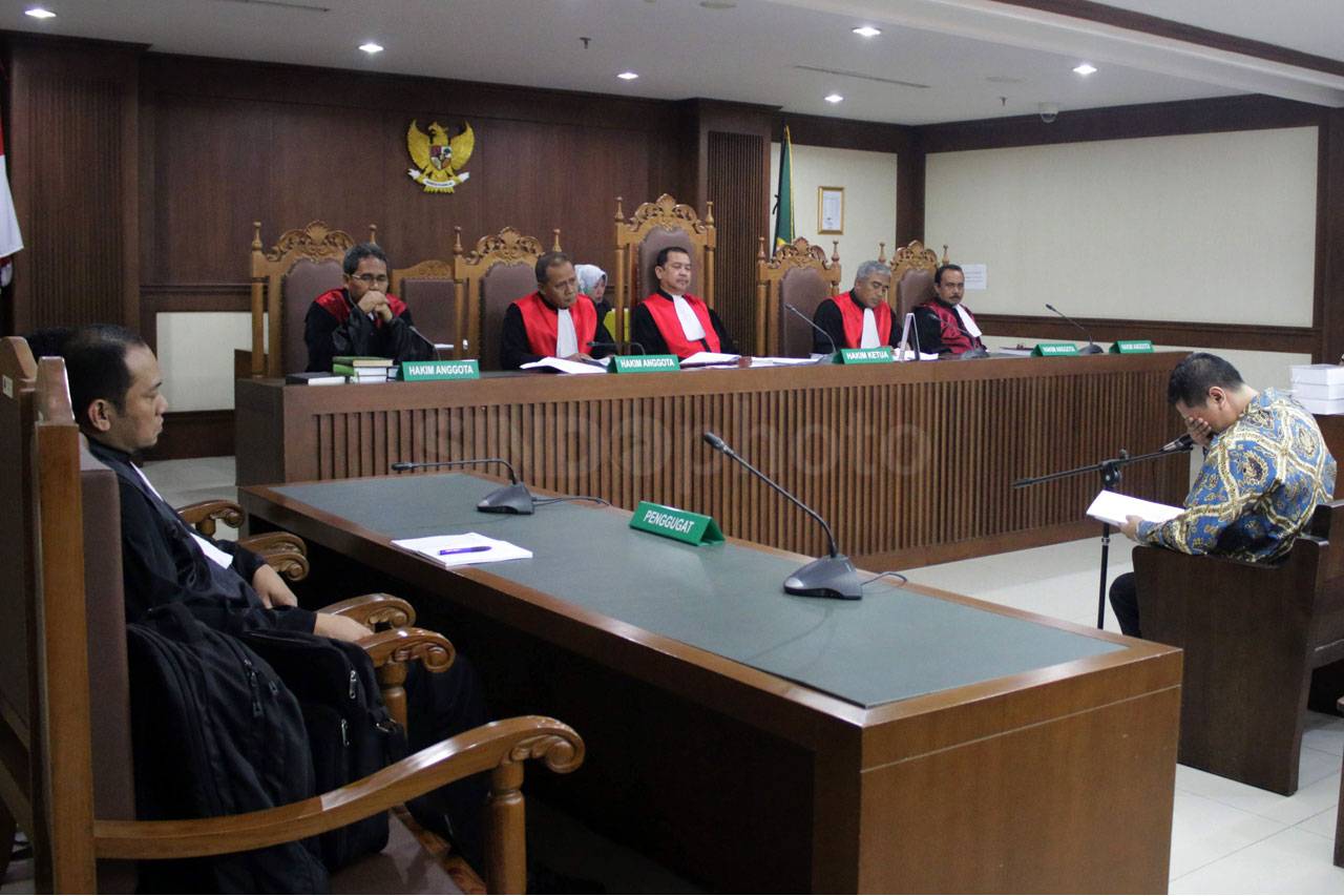 Adriatma Dwi Putra Menangis...