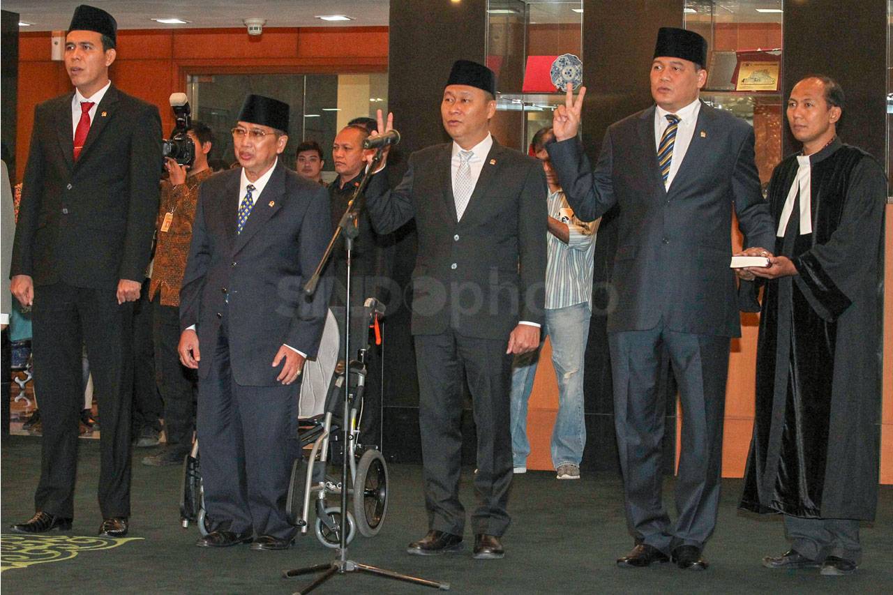 Zulkifli Hasan Lantik...