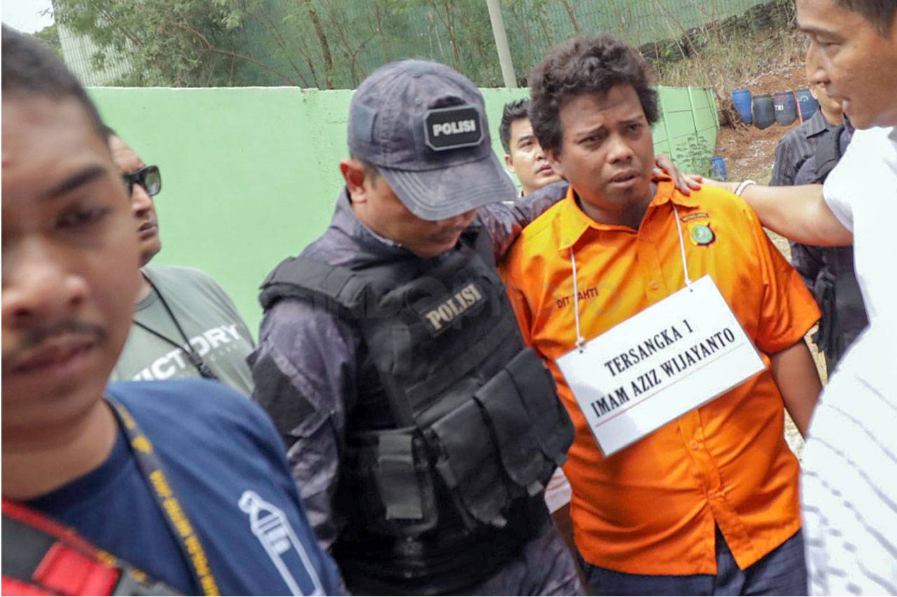Polisi Gelar Rekonstruksi...