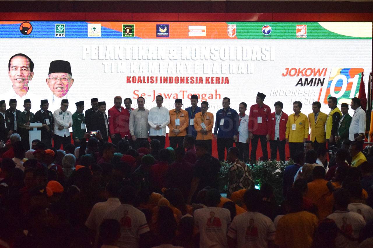 Jokowi Hadiri Pelantikan...