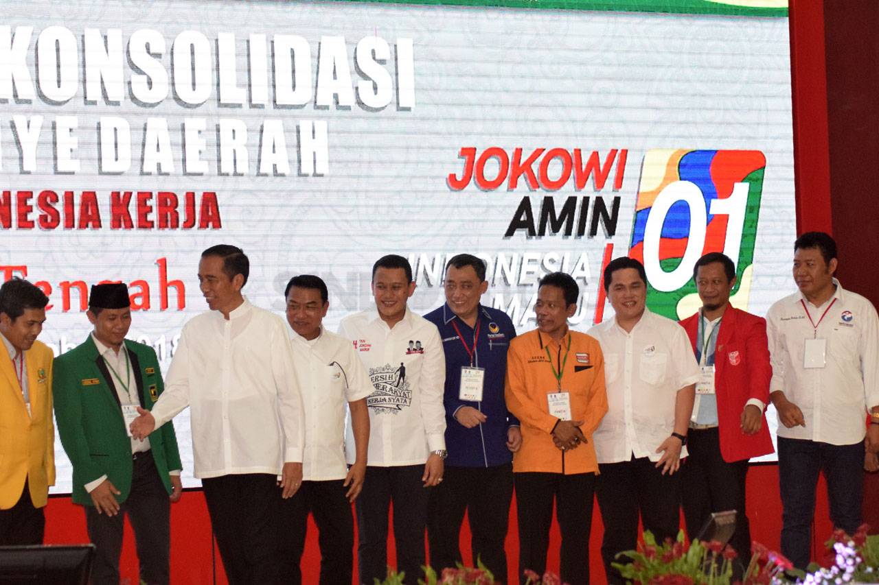 Jokowi Hadiri Pelantikan...