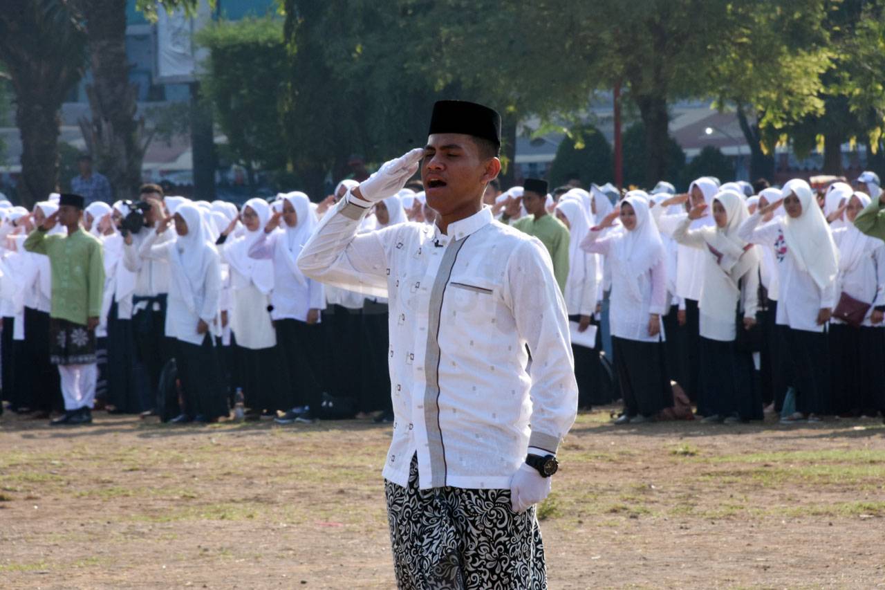 Upacara Peringatan Hari...