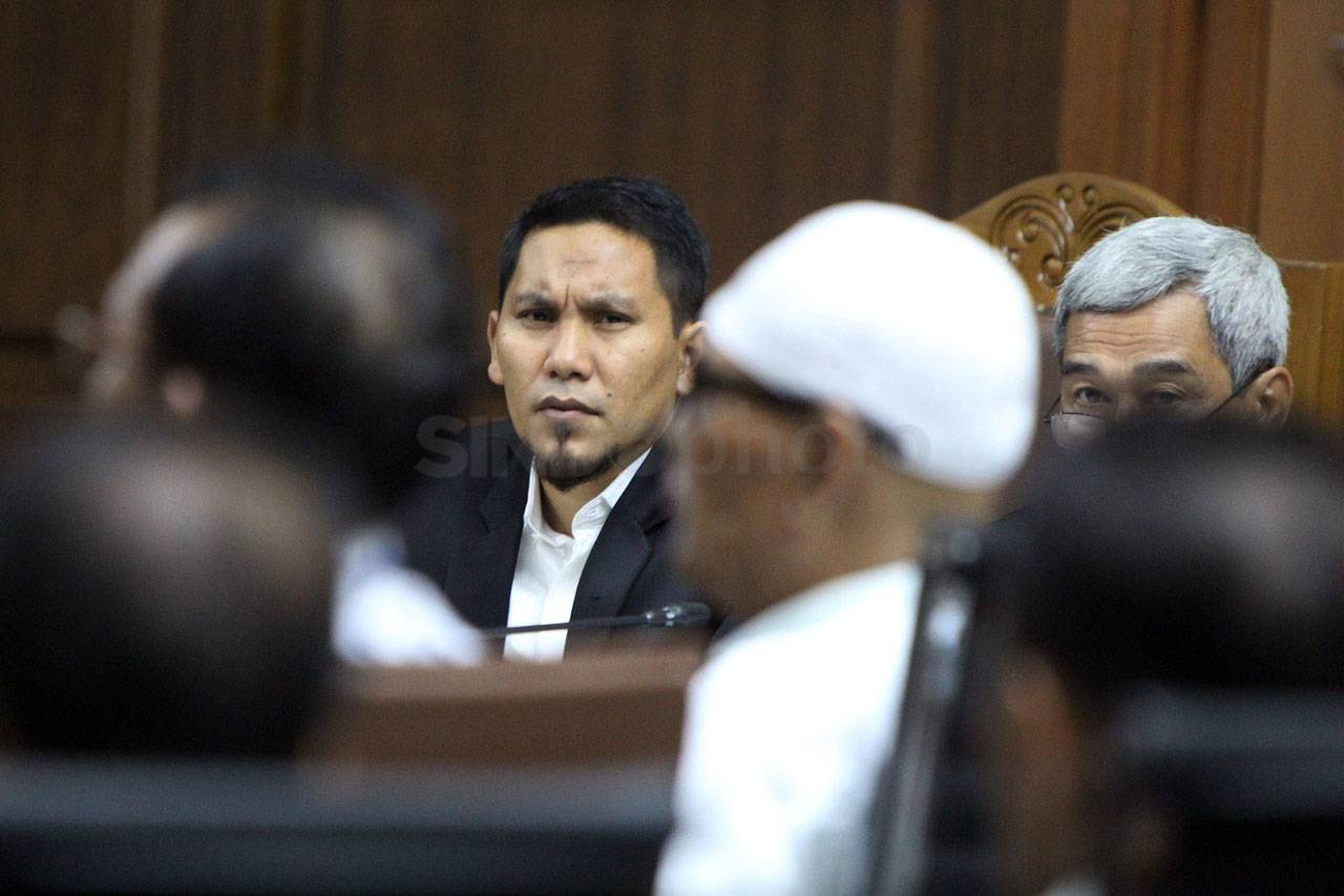 Sidang Suap Bupati Bener...