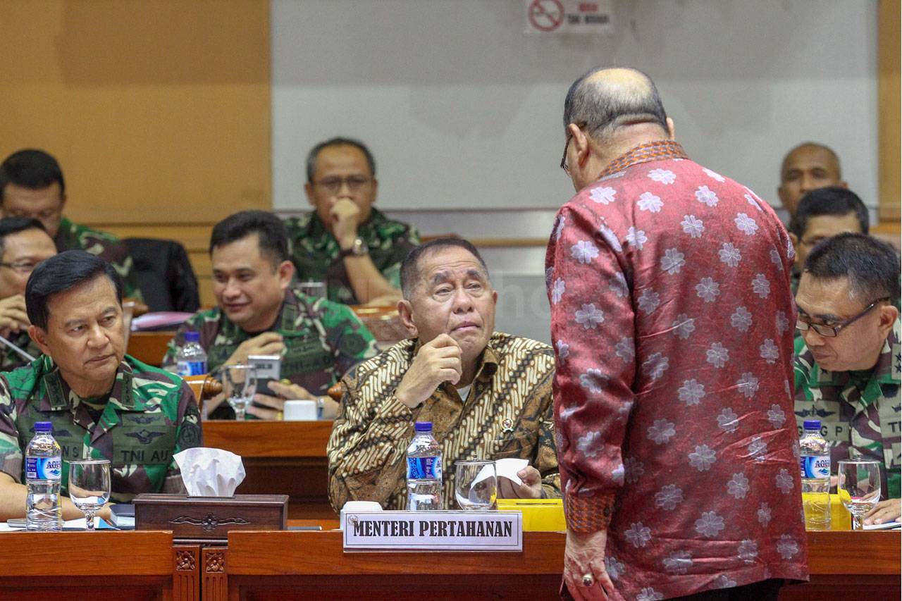 Menhan Ryamizard Rapat...