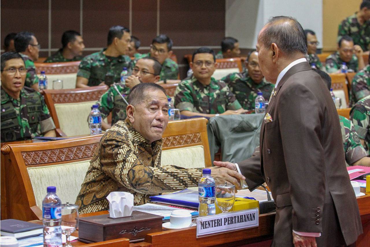 Menhan Ryamizard Rapat...