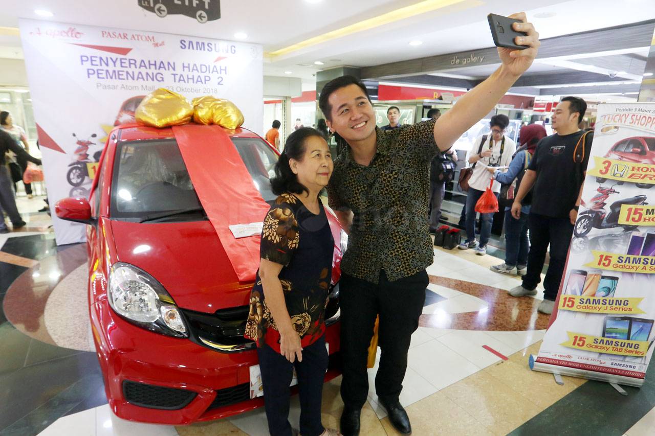 Apollo dan Pasar Atom...