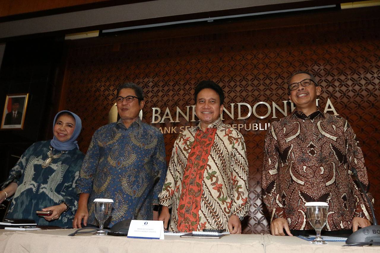 Bank Indonesia Pertahankan...