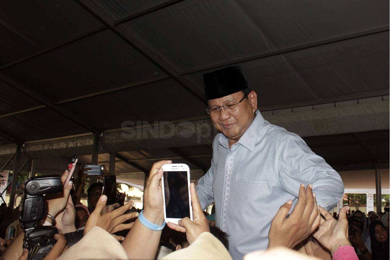 Capres Prabowo Hadiri...