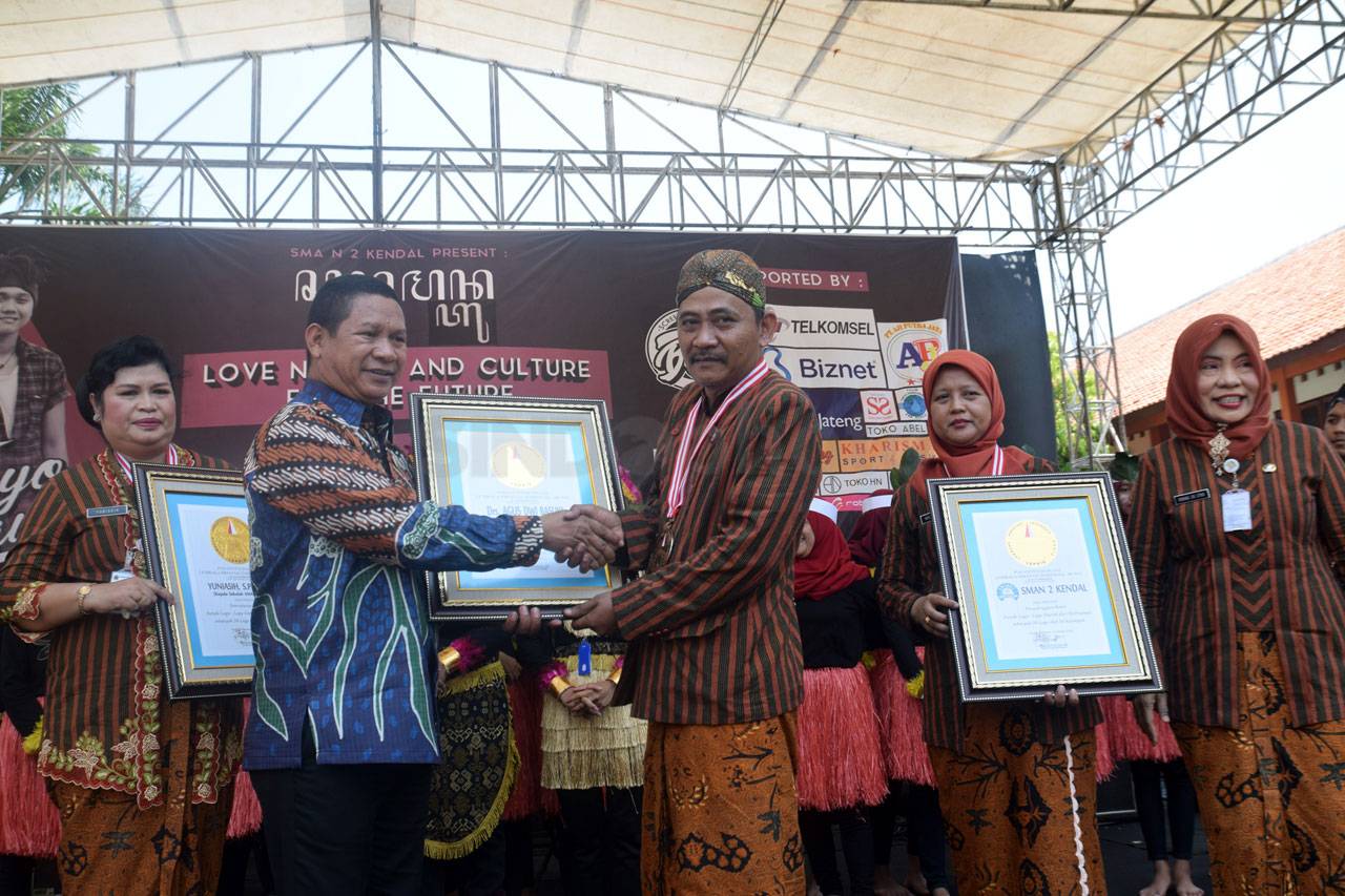 SMAN 2 Kendal Ciptakan...