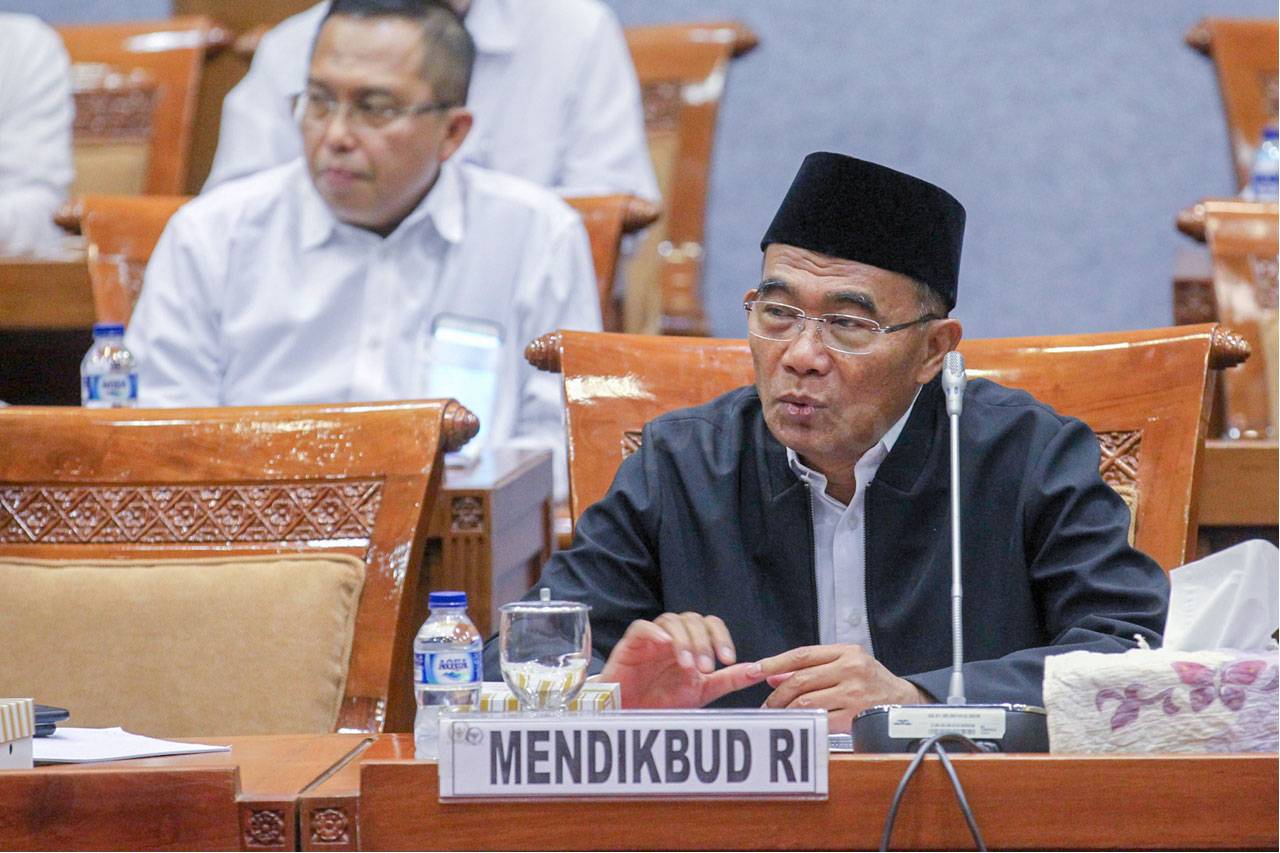 Mendikbud Raker dengan...