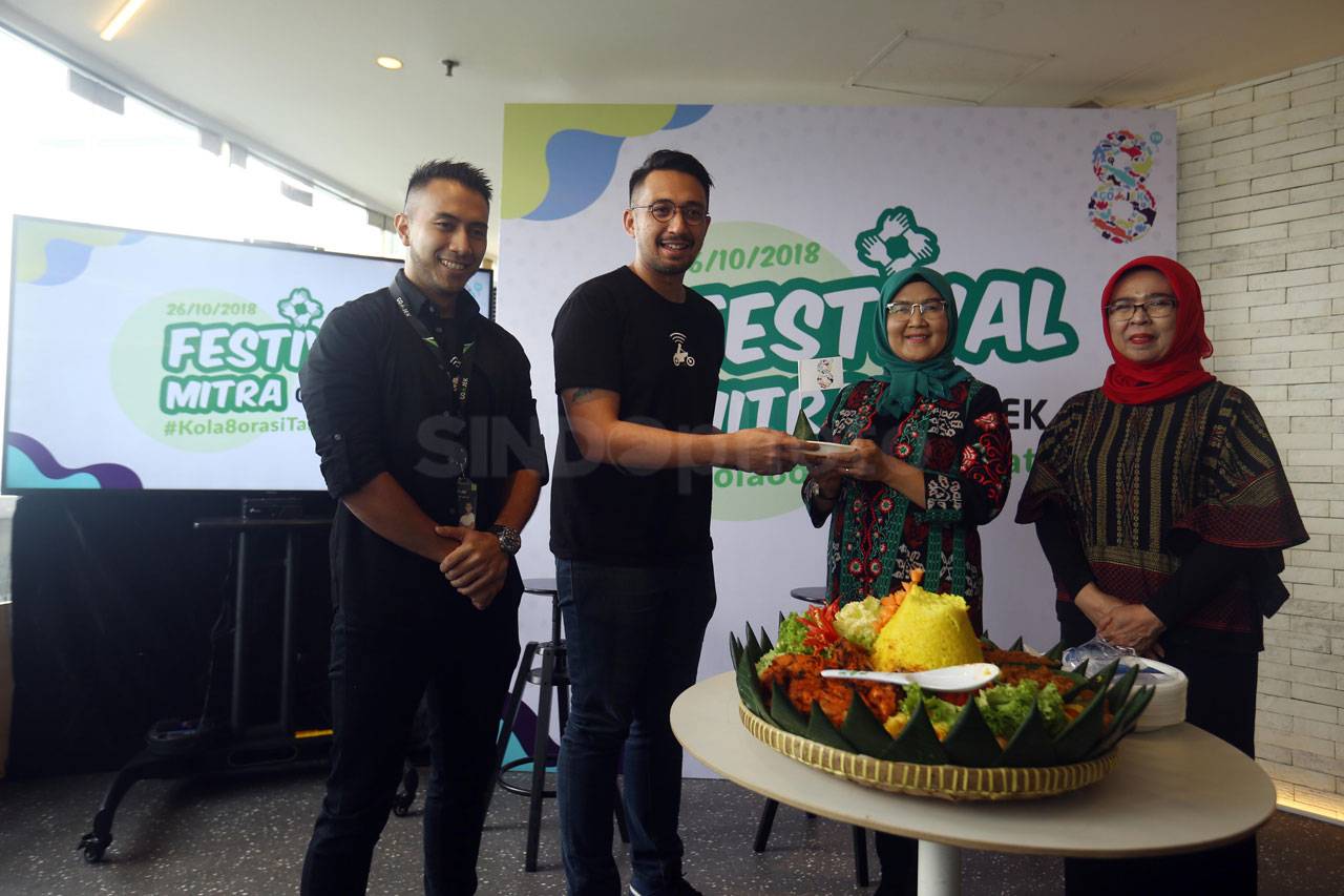 HUT ke-8, GO-JEK Gelar...