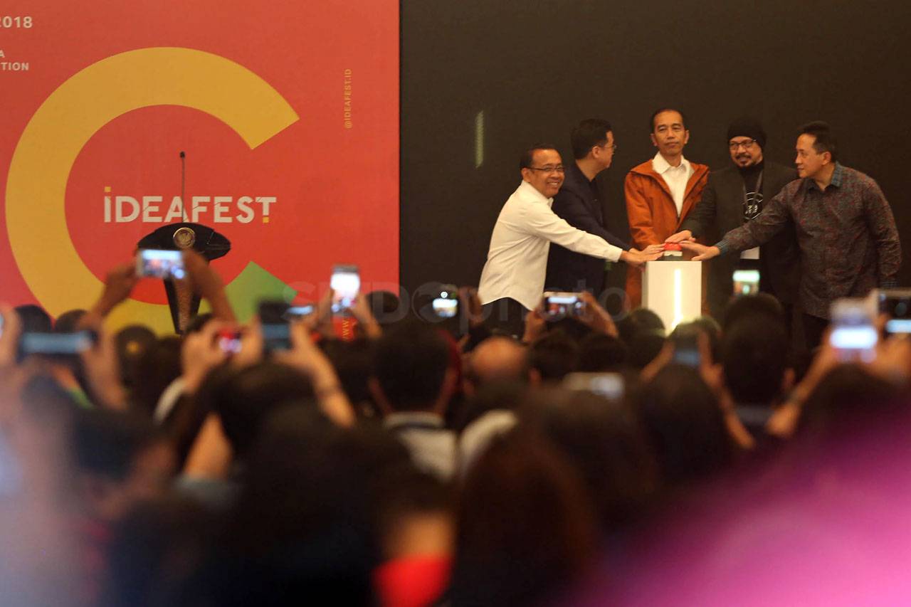 Presiden Jokowi Buka...